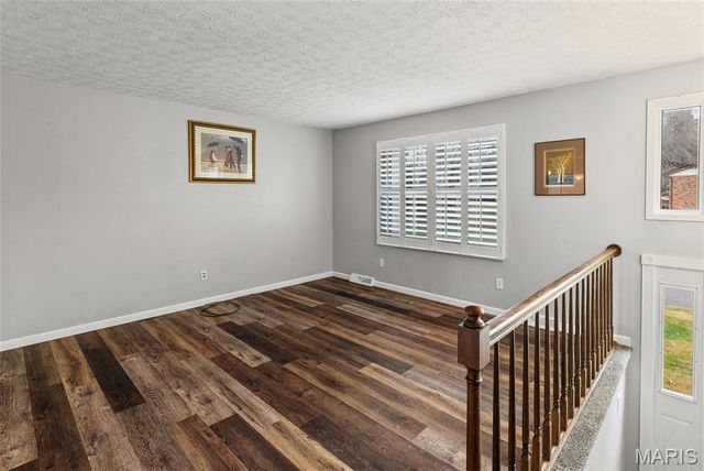 232 Sherwood Drive, Glen Carbon, IL 62034