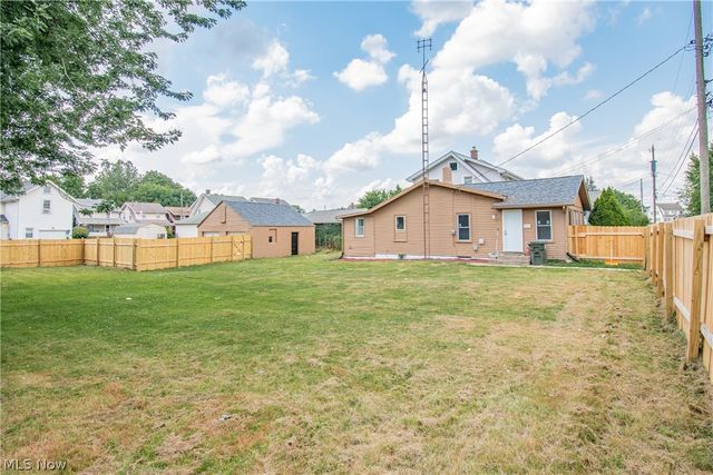 817 Halter Court NW, Canton, OH 44708