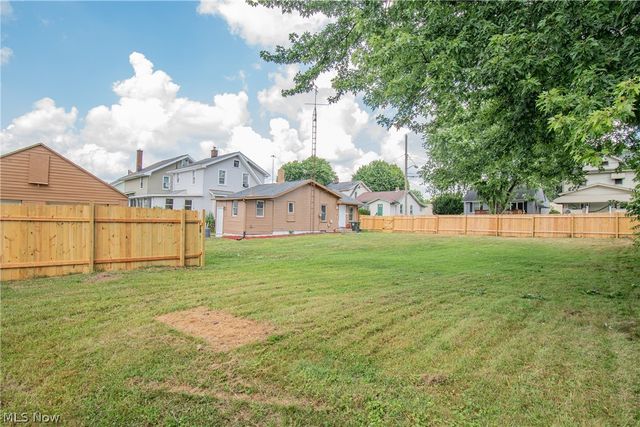 817 Halter Court NW, Canton, OH 44708