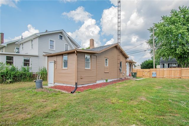 817 Halter Court NW, Canton, OH 44708