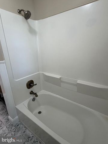 25 THERESA LN, Williamstown, NJ 08094