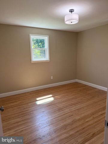 25 THERESA LN, Williamstown, NJ 08094