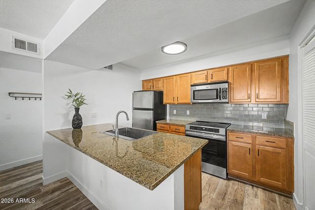 200 E SOUTHERN Avenue 223, Tempe, AZ 85282