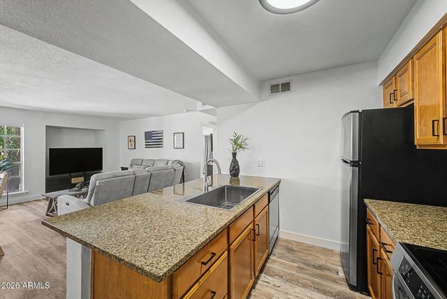 200 E SOUTHERN Avenue 223, Tempe, AZ 85282
