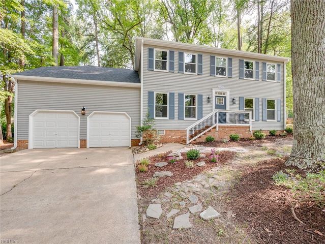 101 Middlewood LN, Yorktown, VA 23692