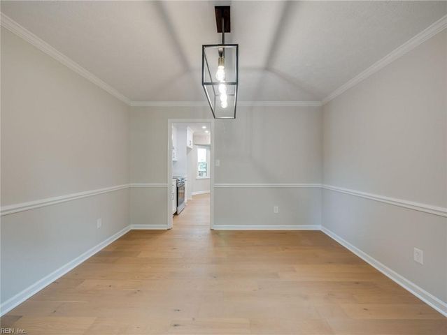 101 Middlewood LN, Yorktown, VA 23692
