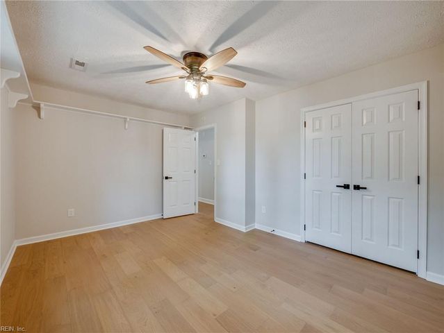 101 Middlewood LN, Yorktown, VA 23692