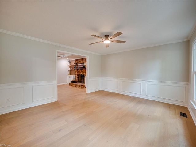 101 Middlewood LN, Yorktown, VA 23692