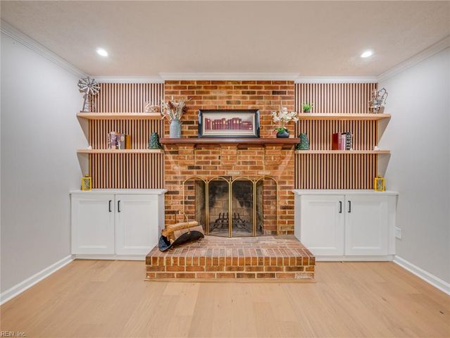 101 Middlewood LN, Yorktown, VA 23692