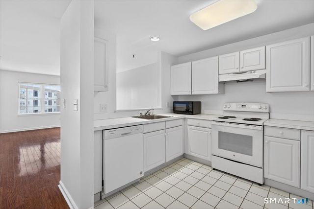 75 Washington Avenue 6-406, Hamden, CT 06518