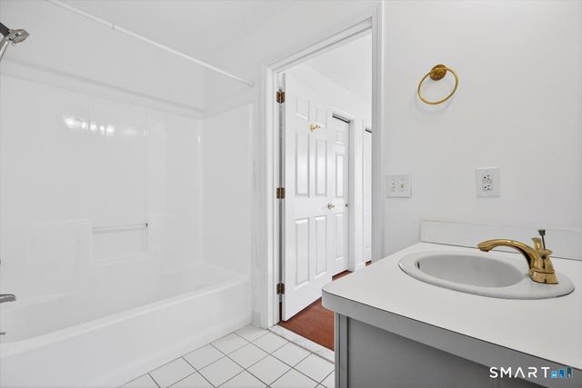 75 Washington Avenue 6-406, Hamden, CT 06518