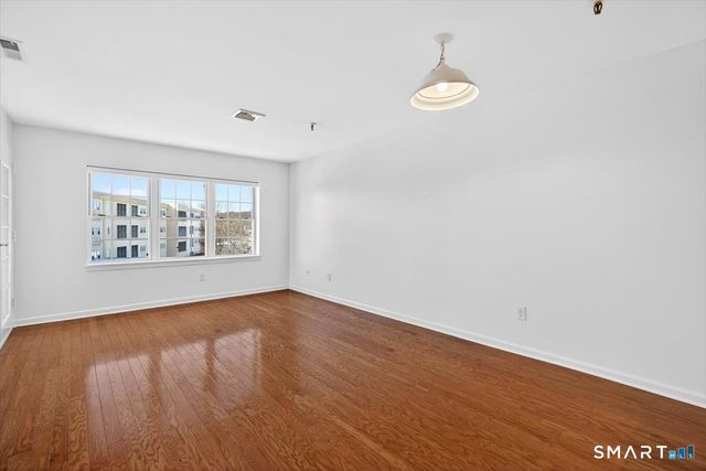 75 Washington Avenue 6-406, Hamden, CT 06518