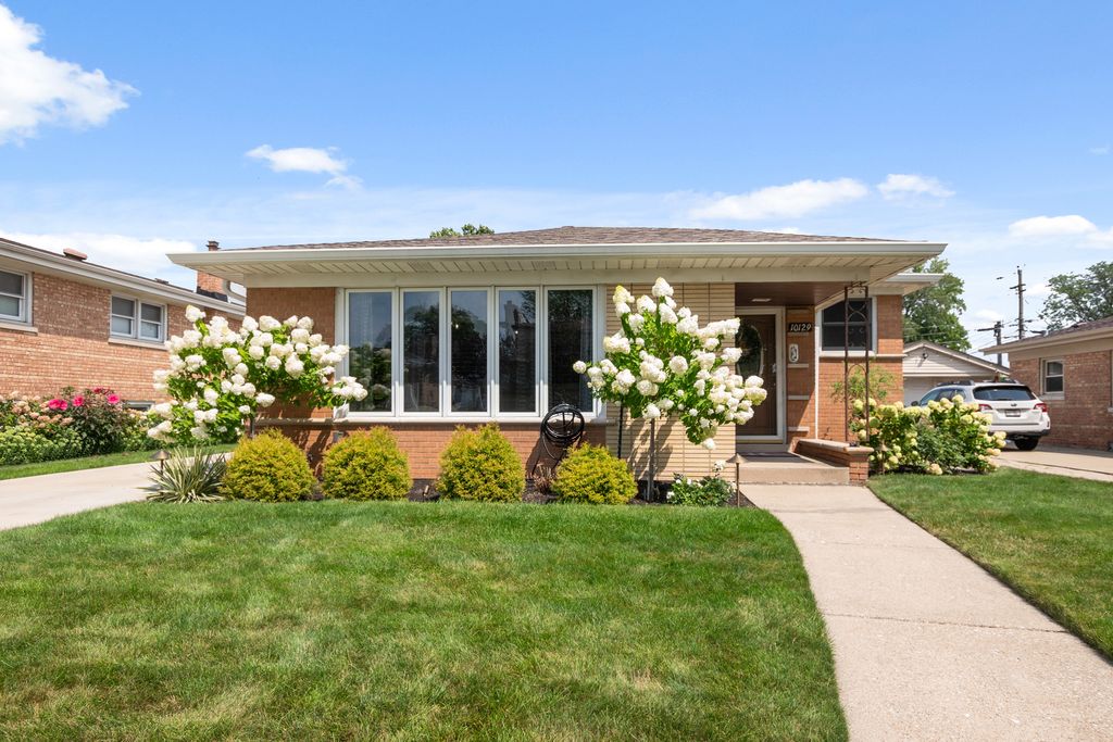 10129 Maple Avenue, Oak Lawn, IL 60453
