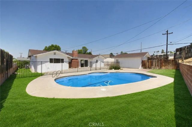 2425 Castle Drive, Bakersfield, CA 93306