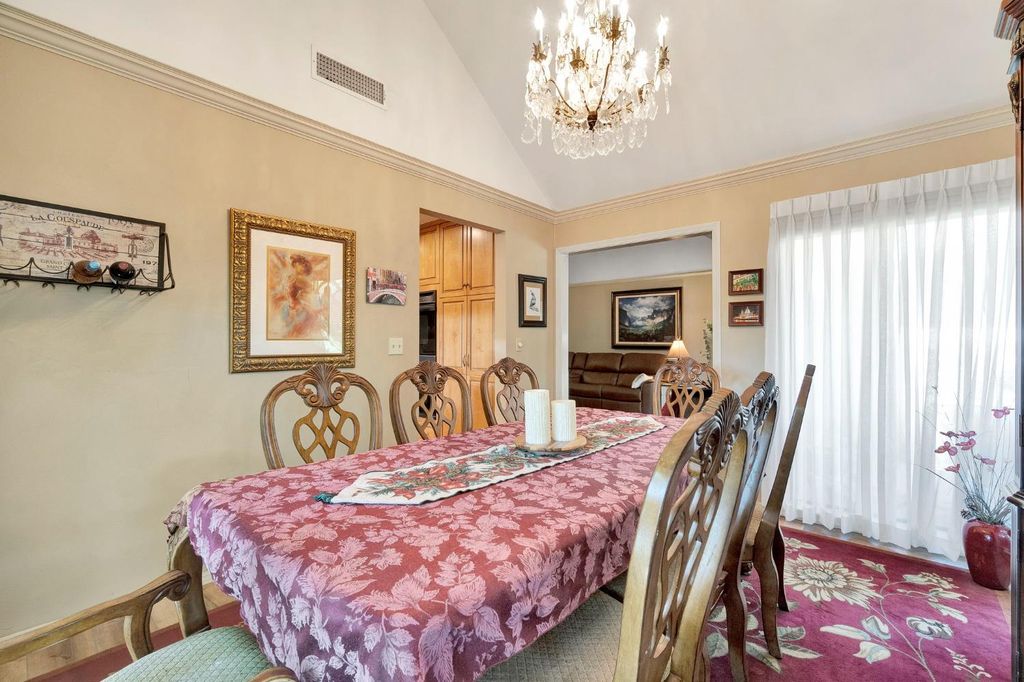 Image 24 of property listing at 2555 W Bluff Avenue # 155, Fresno, CA 93711