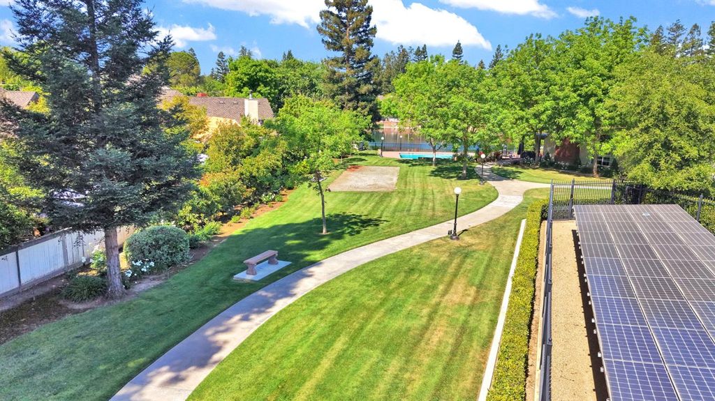 Image 53 of property listing at 2555 W Bluff Avenue # 155, Fresno, CA 93711