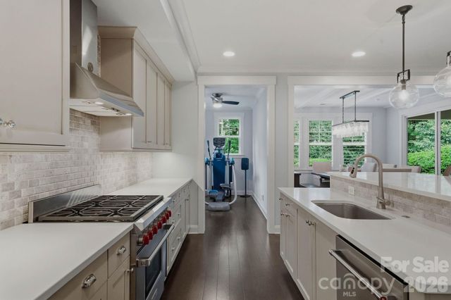 8912 Blakeney Drive, Charlotte, NC 28277