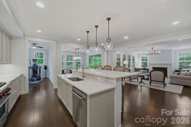 8912 Blakeney Drive, Charlotte, NC 28277