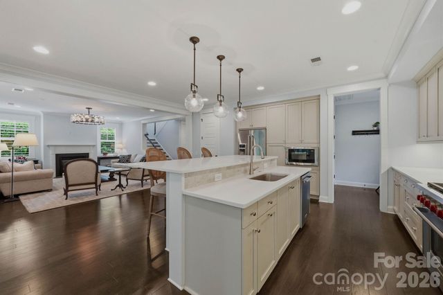 8912 Blakeney Drive, Charlotte, NC 28277