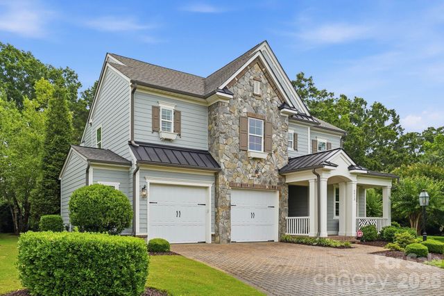 8912 Blakeney Drive, Charlotte, NC 28277