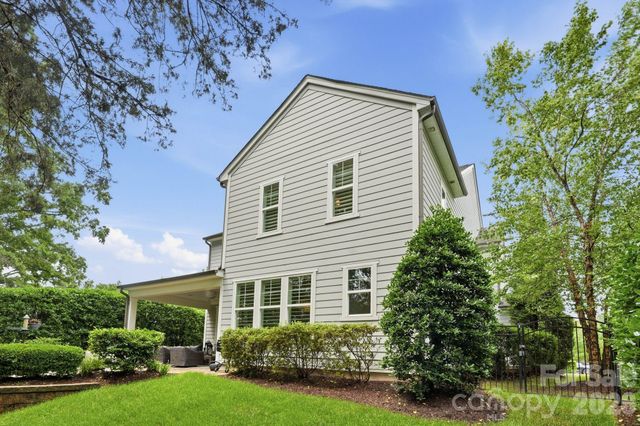 8912 Blakeney Drive, Charlotte, NC 28277