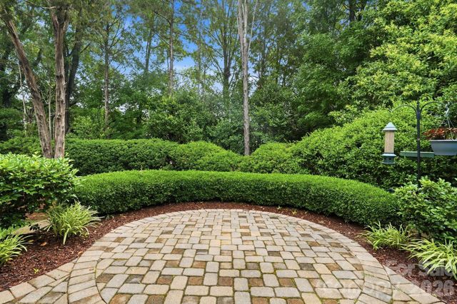 8912 Blakeney Drive, Charlotte, NC 28277
