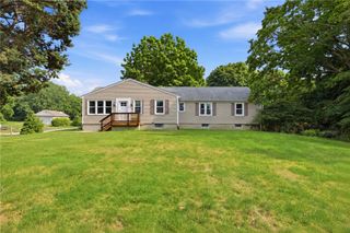 3 Wabasso Terrace, Middletown, RI 02842