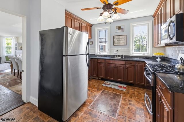 73 Curie Ave, Clifton City, NJ 07011