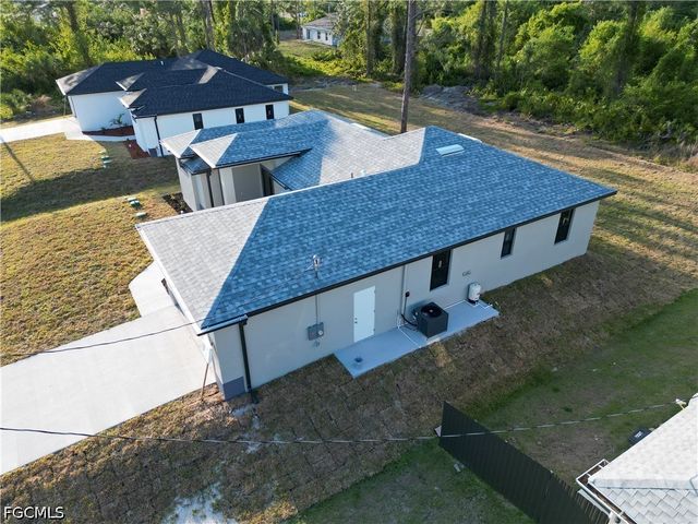 2714 2ND ST SW, Lehigh Acres, FL 33976