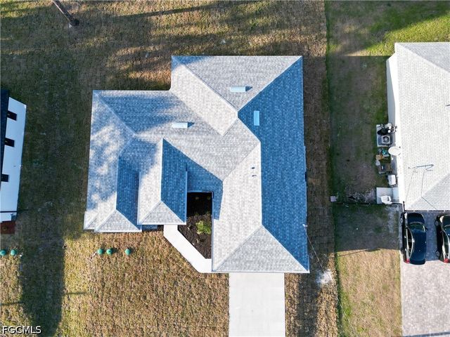 2714 2ND ST SW, Lehigh Acres, FL 33976
