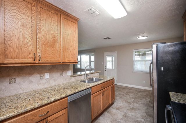 13607 Elm Court, Sugar Land, TX 77498