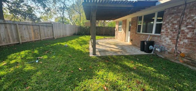 13607 Elm Court, Sugar Land, TX 77498