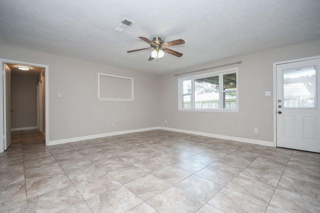 13607 Elm Court, Sugar Land, TX 77498