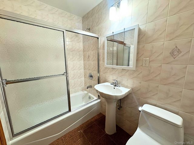 62-63 Ellwell Crescent 1st Floor, Rego Park, NY 11374