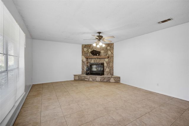 411 County Road 912a, Brazoria, TX 77422