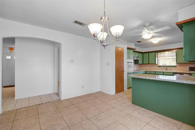 411 County Road 912a, Brazoria, TX 77422