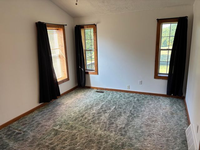1170 Somers Road, Lyons, MI 48851