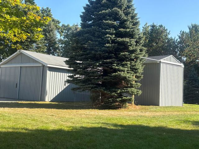 1170 Somers Road, Lyons, MI 48851