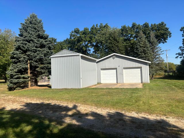 1170 Somers Road, Lyons, MI 48851