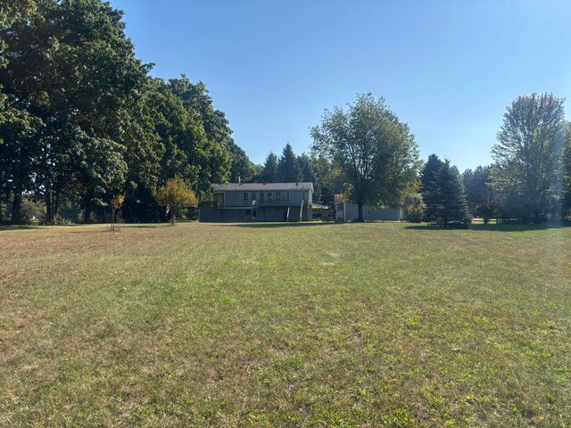 1170 Somers Road, Lyons, MI 48851