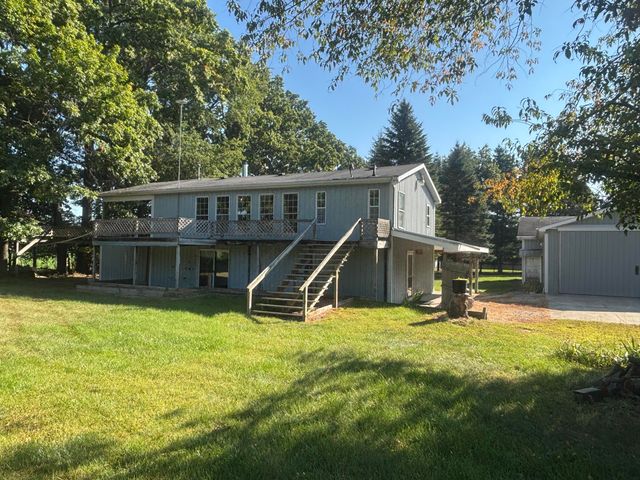 1170 Somers Road, Lyons, MI 48851
