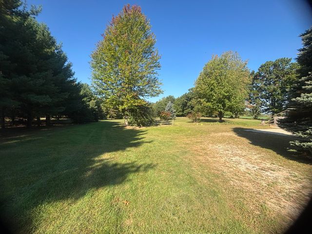 1170 Somers Road, Lyons, MI 48851