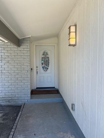 8508 Londonderry Lane, Dallas, TX 75228