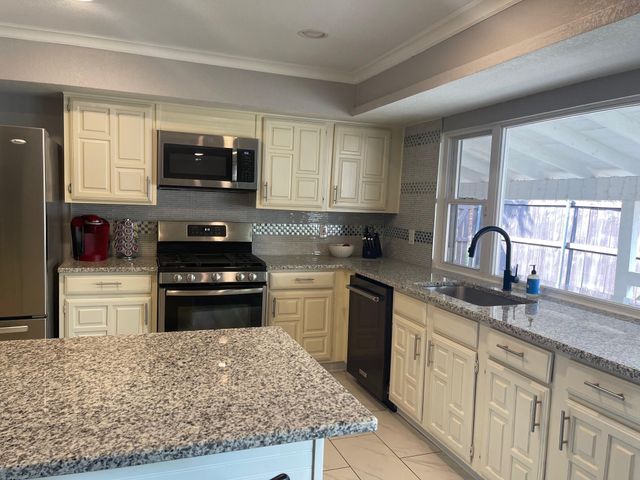 8508 Londonderry Lane, Dallas, TX 75228