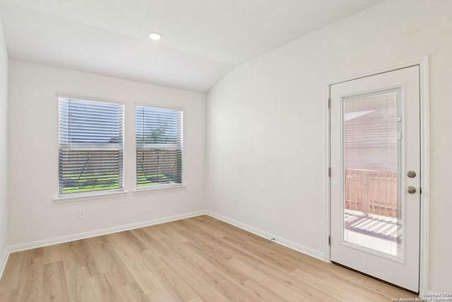 10274 King Robert, San Antonio, TX 78239