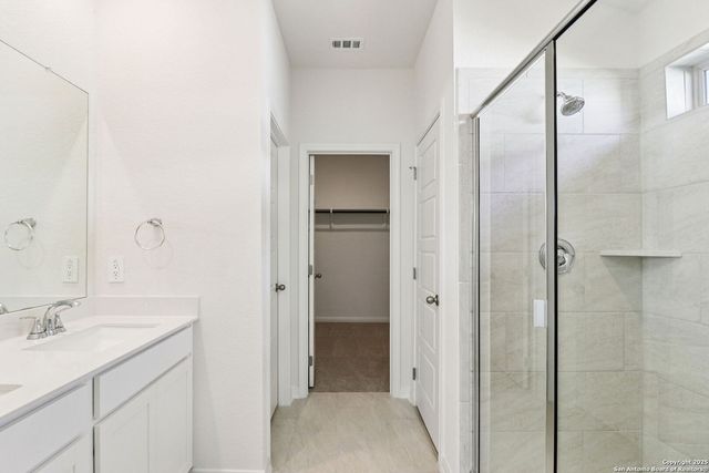 10274 King Robert, San Antonio, TX 78239