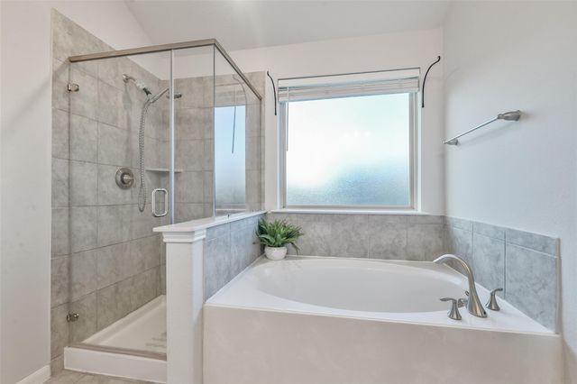 19450 Tobiano Park Drive, Tomball, TX 77377