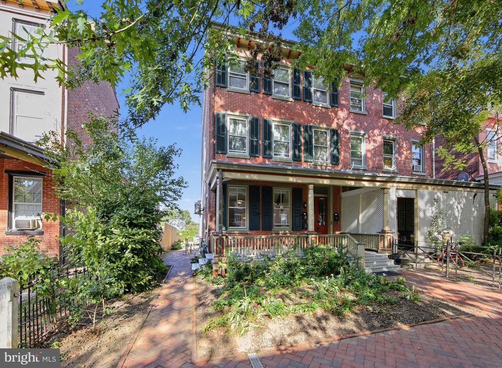 121 S. WALNUT ST E, WEST CHESTER, PA 19380 — exterior