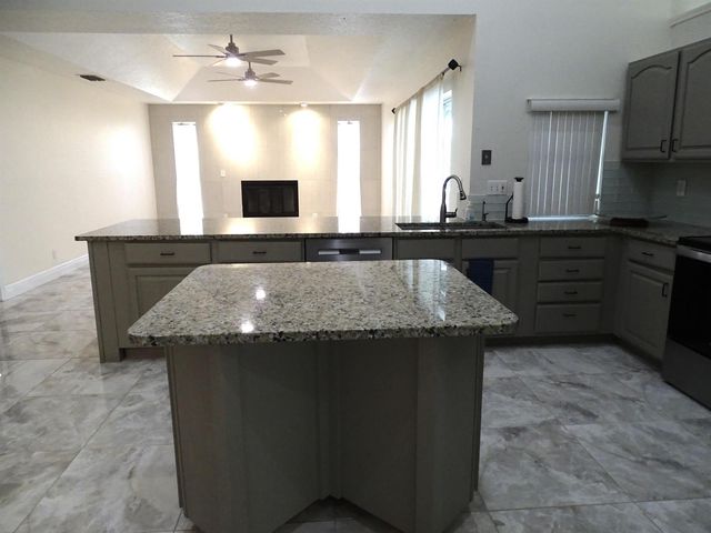 6325 Winding Lake Drive, Jupiter, FL 33458