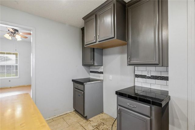 62 North Street, Cuero, TX 77989